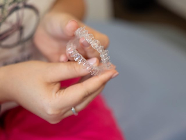Sonrisa perfecta con ortodoncia invisible en Lugo
